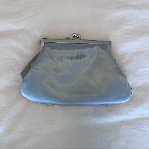 Fun silk fabric, silver, evening clutch. - Picture 3 of 3